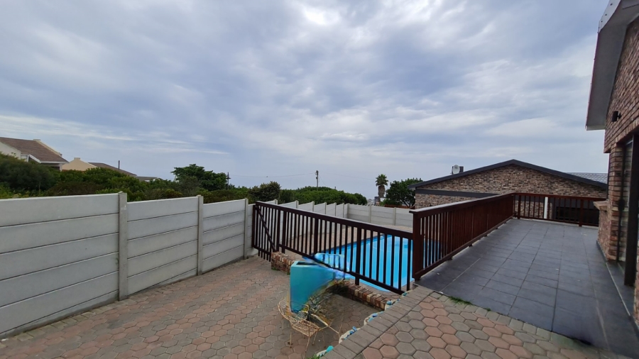 5 Bedroom Property for Sale in Dana Bay Western Cape